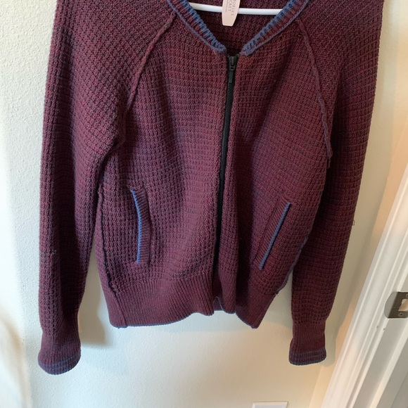 Victoria Secret Sweater NWT - Picture 6 of 7